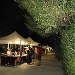 Le Esperidi Ecoresort פארק נופש