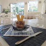 Le Esperidi Ecoresort פארק נופש