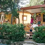Le Esperidi Ecoresort פארק נופש 2*