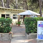 Le Esperidi Ecoresort פארק נופש 2*