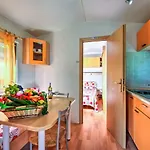 Le Esperidi Ecoresort פארק נופש 2*