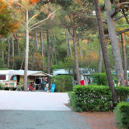 Le Esperidi Ecoresort 2*