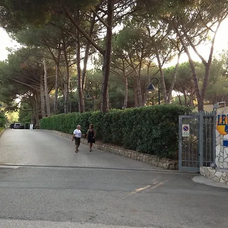 Village Le Esperidi Parco vacanze 2*