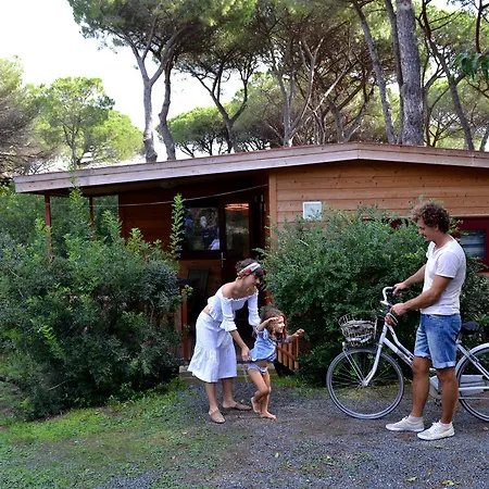 Le Esperidi Ecoresort Semesterpark Marina Di Bibbona