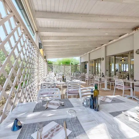 Le Esperidi Ecoresort Semesterpark Marina Di Bibbona