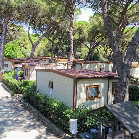 Le Esperidi Ecoresort פארק נופש 2*