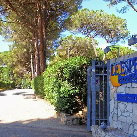 פארק נופש Le Esperidi Ecoresort מרינה די ביבונה